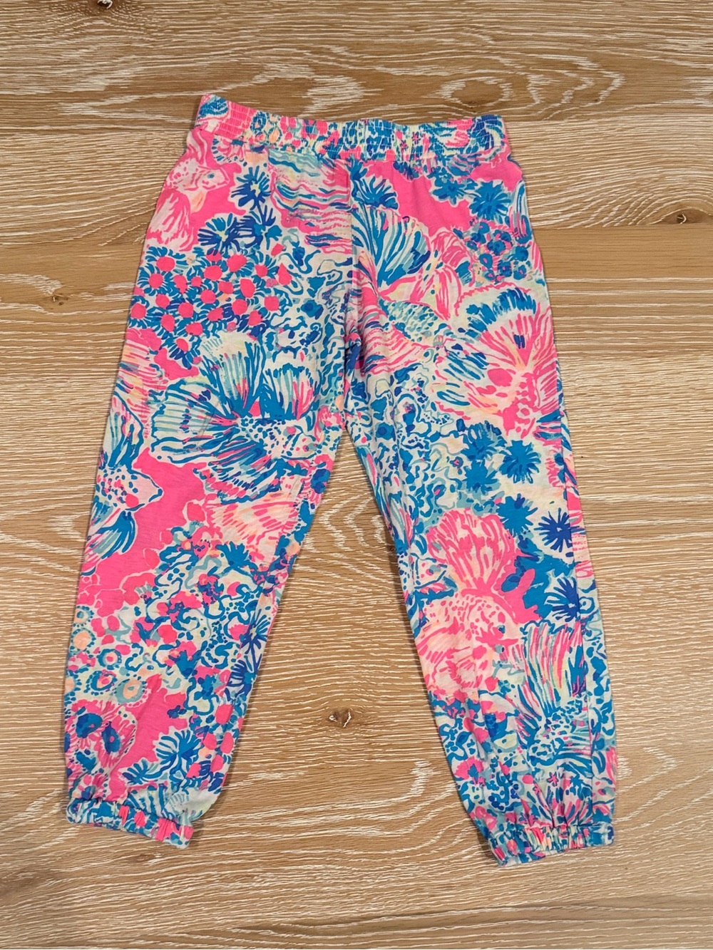 Like New! Set of three Lilly Pulitzer pants - Picture 4 of 7